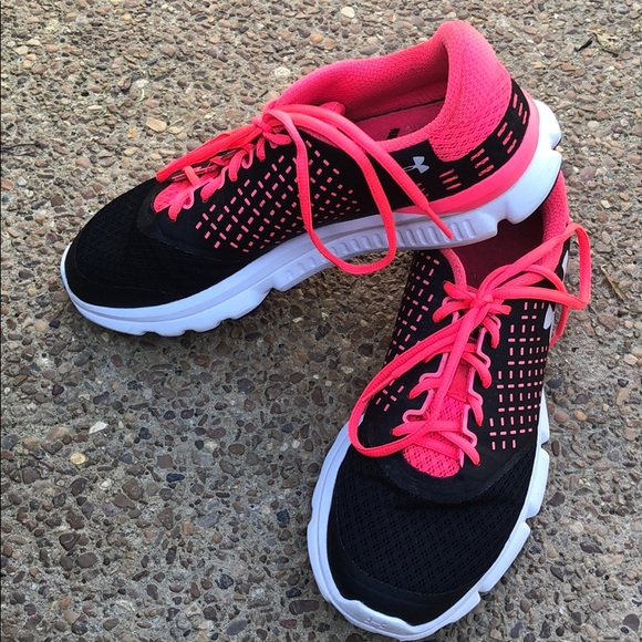 hot pink under armour shoes